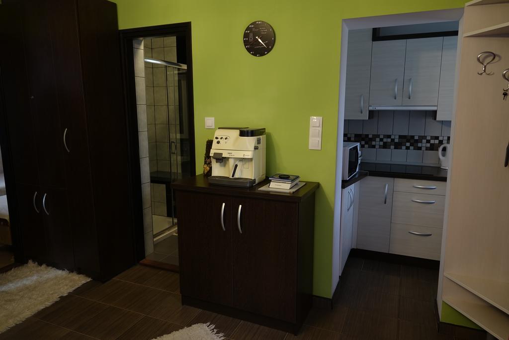 Mesteri Apartman Esterno foto