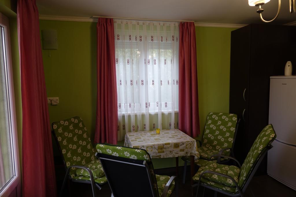 Mesteri Apartman Esterno foto