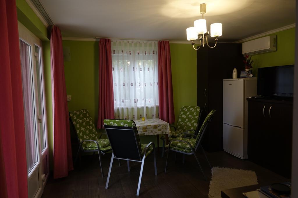 Mesteri Apartman Esterno foto